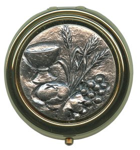 Communion Metal Gold Plated Pyx with Pewter Picture mm.50- 2"