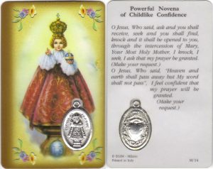 Prayer to/ Infant of Prague Prayer Card with Medal cm.8.5 x 5 - 3 1/4" x 2"