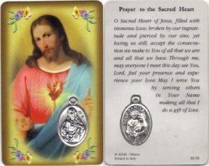 Prayer to/ Sacred Heart of Jesus Prayer Card with Medal cm.8.5 x 5 - 3 1/4" x 2"