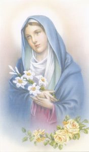 Holy card of a mother holding flowers cm.7x12- 2 3/4"x 4 3/4"